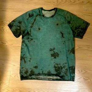 Lululemon Metal Vent Tech Short Sleeve. Size XL. Teal marble dye color.